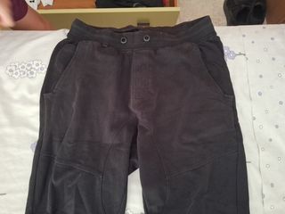 Pantalones negros