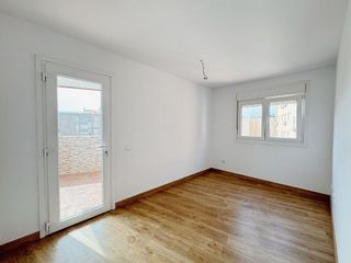 Piso en venta en San Luis en Almería