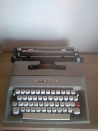 Máquina de escribir Olivetti Lettera 35