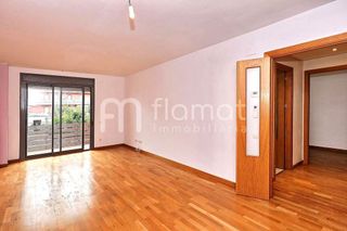 Piso en venta en Les Arenes - La Grípia  Can Montllor en Terrassa
