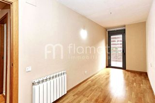 Piso en venta en Les Arenes - La Grípia  Can Montllor en Terrassa