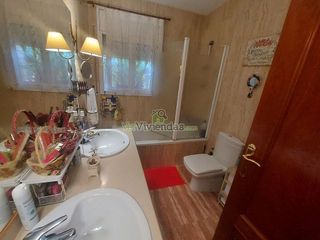 Chalet en venta en Sant Esteve Sesrovires