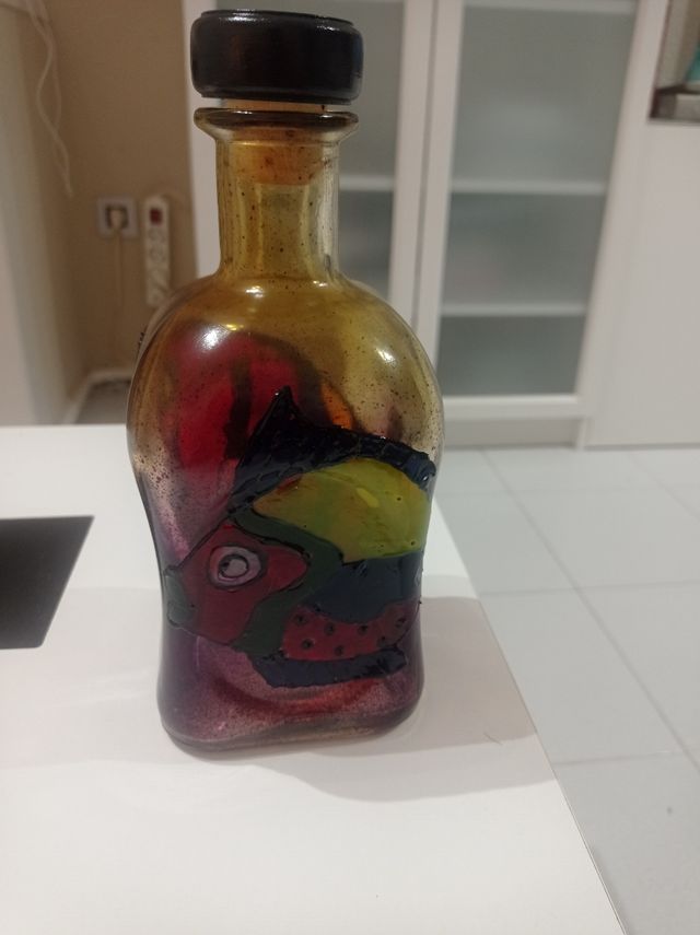 Botella decorada vidrio diseño pez