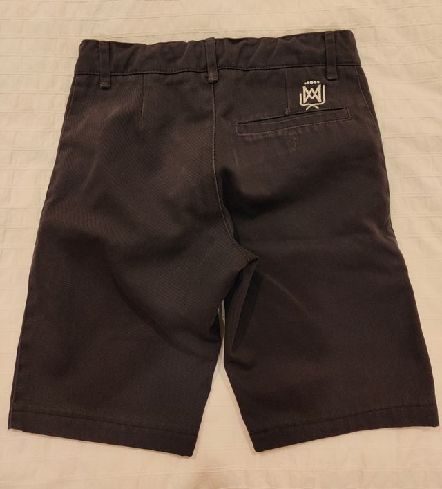 Pantalón corto uniforme Compañía de María Talla 8.