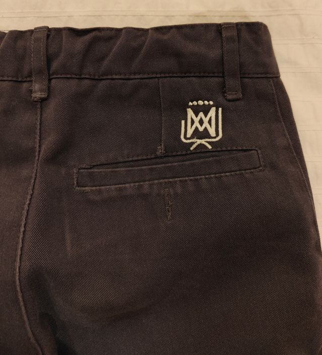 Pantalón corto uniforme Compañía de María Talla 8.