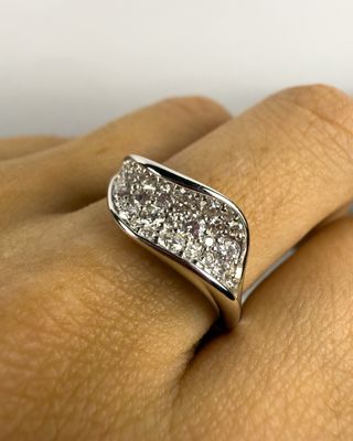 Anillo Oro Blanco y Diamantes