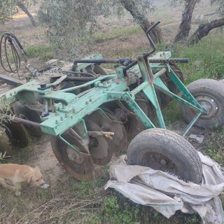 Grada de discos agrícola