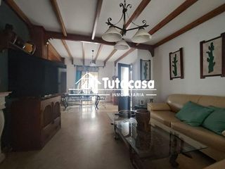 Chalet en venta en Montequinto en Dos Hermanas