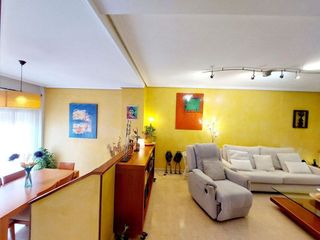 Casa adosada en venta en Avda. Elvas en Badajoz
