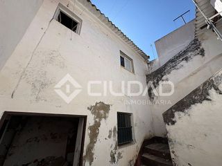 Casa adosada en venta en Ayuntamiento-Barrio Alto en Sanlúcar de Barrameda