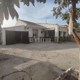 Chalet en venta en Ugena