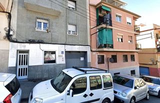 Piso en venta en Fondo en Santa Coloma de Gramanet