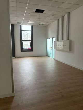 Nave industrial en alquiler en Lavadores en Vigo