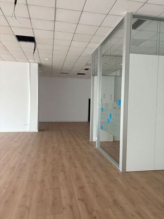 Nave industrial en alquiler en Lavadores en Vigo