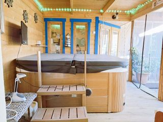 Chalet en venta en El Faro de Calaburra - Chaparral en Mijas