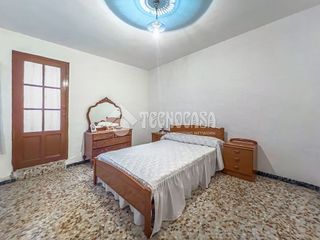Casa adosada en venta en Consuegra