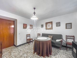 Casa adosada en venta en Consuegra