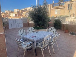 Casa adosada en venta en Playa de los Locos en Torrevieja
