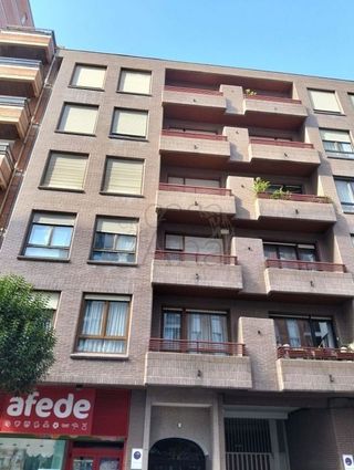 Piso en venta en San Pedro de Deusto-La Ribera en Bilbao