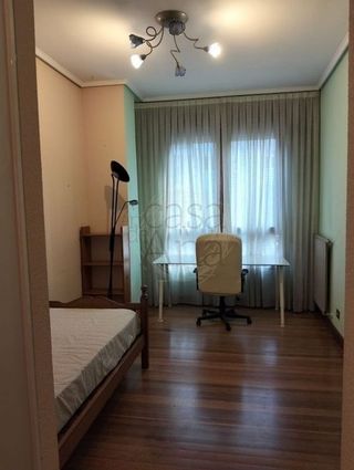 Piso en venta en San Pedro de Deusto-La Ribera en Bilbao