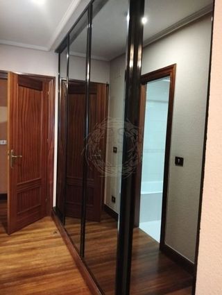 Piso en venta en San Pedro de Deusto-La Ribera en Bilbao