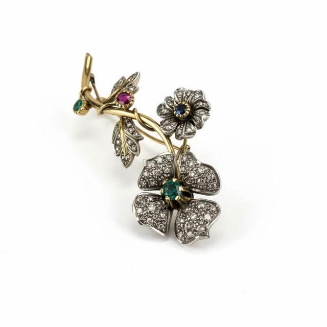 Broche vintage flor oro diamantes esmeralda rubí