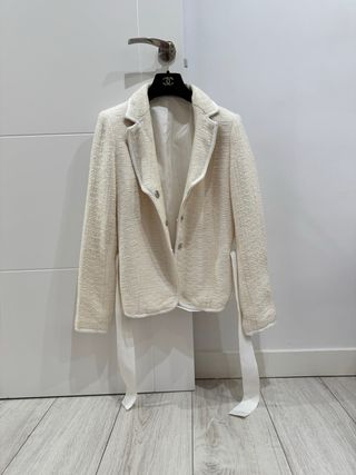 Chaqueta Chanel Tweed Blanca con Cinturón