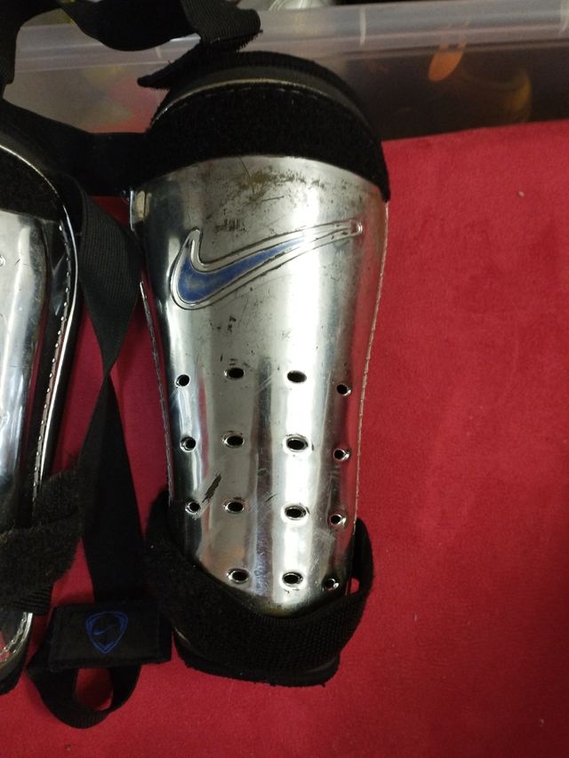 Parastinchi Nike grandi