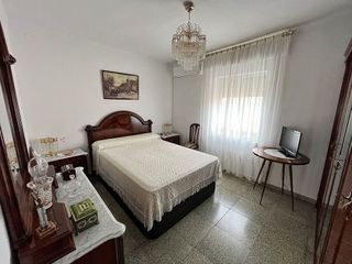 Piso en venta en Linares