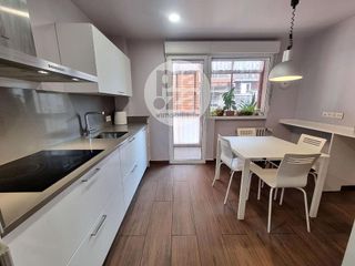 Piso en venta en Plaza España - Villa Pilar - Reyes Católicos - Vadillos en Burgos