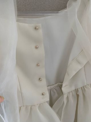  Vestido comunión crema con flores y cha