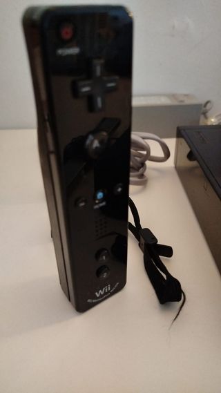 Nintendo Wii Negra + Disney Epic Mickey