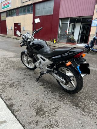 Moto Honda CBF 250 2004