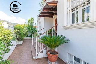 Chalet en venta en Barrio de la Vega en Monachil