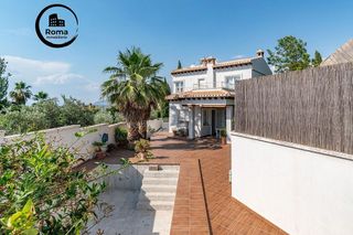 Chalet en venta en Barrio de la Vega en Monachil