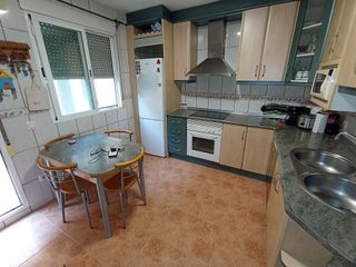 Casa adosada en venta en Tomelloso