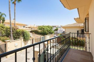 Casa pareada en venta en Calahonda en Mijas