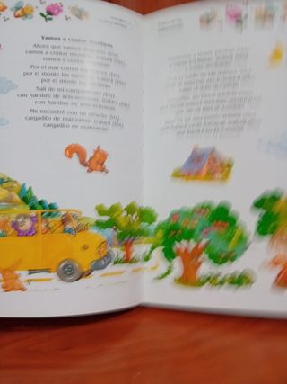 Juegos y Canciones Infantiles (Libros de Entret...