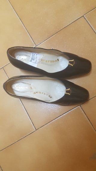 Zapatos de tacón negros para mujer