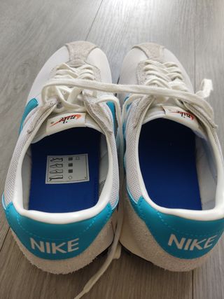 Zapatillas Nike blancas nuevas a estrenar