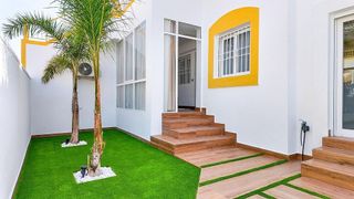 Chalet en venta en La Siesta - El Salado - Torreta en Torrevieja