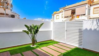 Chalet en venta en La Siesta - El Salado - Torreta en Torrevieja