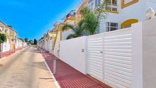 Chalet en venta en La Siesta - El Salado - Torreta en Torrevieja