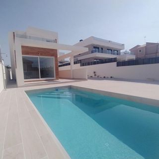 Chalet en venta en Nueva Torrevieja - Aguas Nuevas en Torrevieja