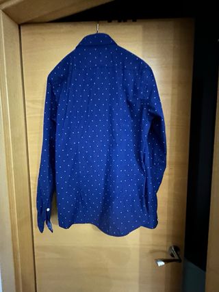 Camisa azul marino Zara con puntos