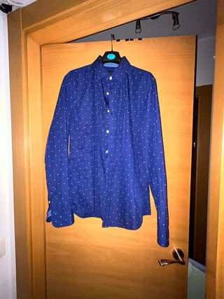 Camisa azul marino Zara con puntos