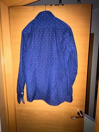 Camisa azul marino Zara con puntos