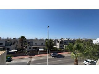 Casa adosada en venta en Nueva Torrevieja - Aguas Nuevas en Torrevieja