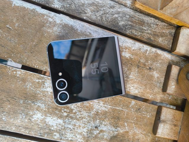 Samsung Galaxy Z Flip 6