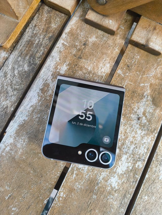 Samsung Galaxy Z Flip 6